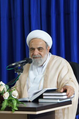 نجم الدین مروجی طبسی